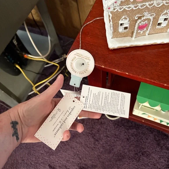 NWT-Gingerbread House Holiday Decoration - Brown and Pink - Picture 8 of 16